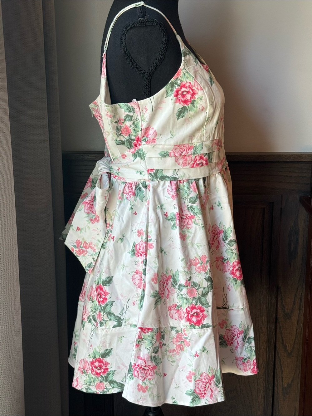 Mi Ami Francesca brand White Floral Dress with Pink and Green Roses Large Euc - Picture 4 of 8